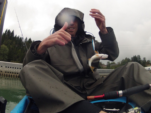 Perche attrapé par le coté au Jig