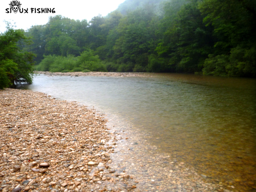 La rivière sous la Pluie