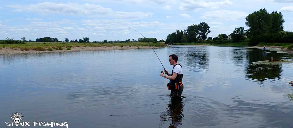 au prise avec un silure